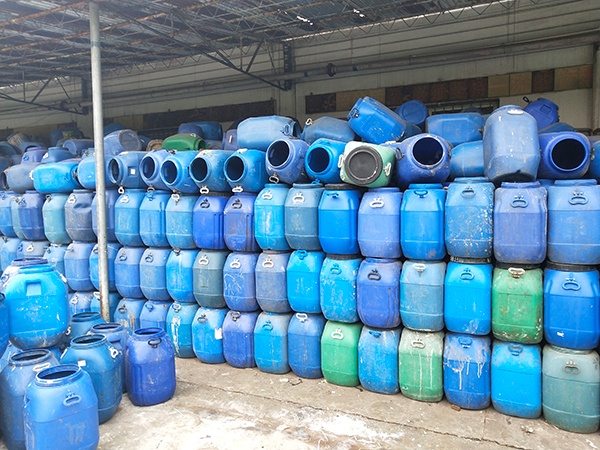 粘必牢-空桶倉儲